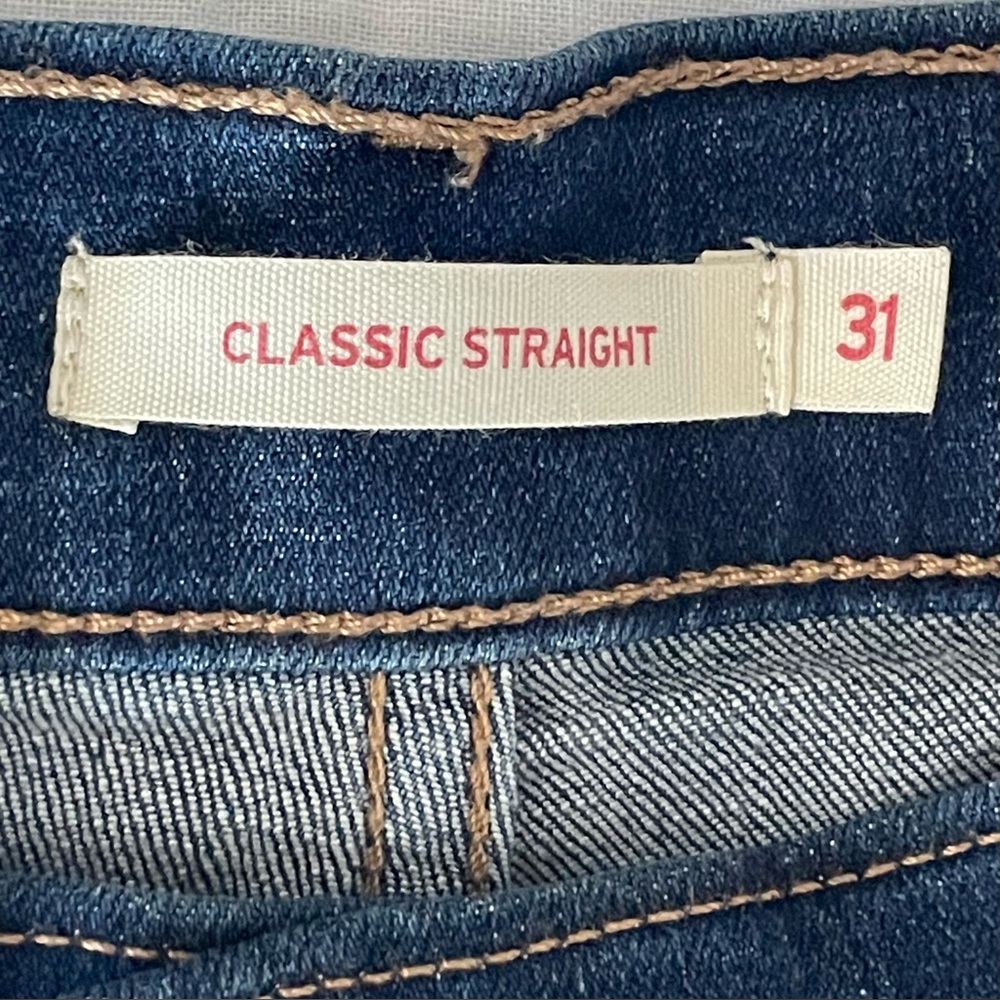 Levi's Classic Straight Leg Jeans Dark Wash Blue Women's Size 31 x 28 12 Short - Picture 8 of 11